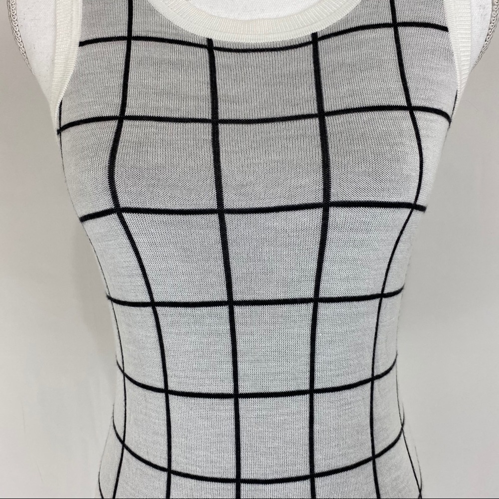 Halogen Patterned Crew Neck Knit Tank Top - Picture 4 of 7